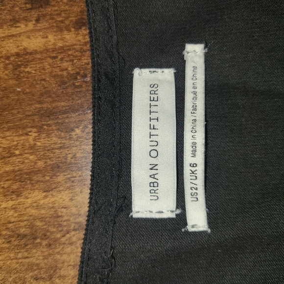 Pinafore - Picture 3 of 3